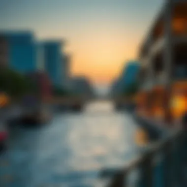 Dubai Creek: The Lifeline of Al Ras Scenic view of the Dubai Creek at dusk